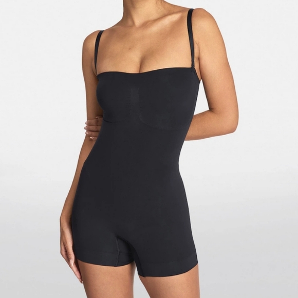 SKIMS Seamless Sculpt Strapless Shorts Bodysuit